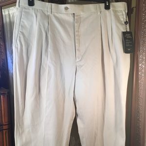 👨🏽‍⚖️Men’s Khakis